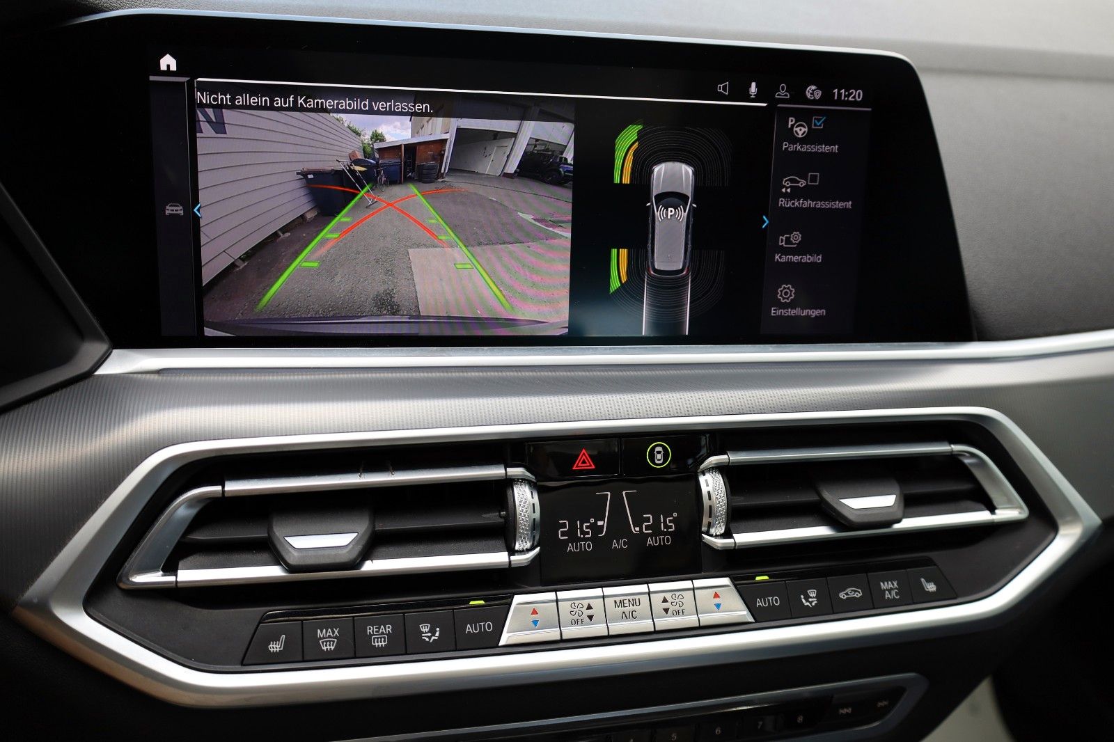 Fahrzeugabbildung BMW X5 xDrive 45e Leder,Navi,LED,SH,Panorama,Parkass