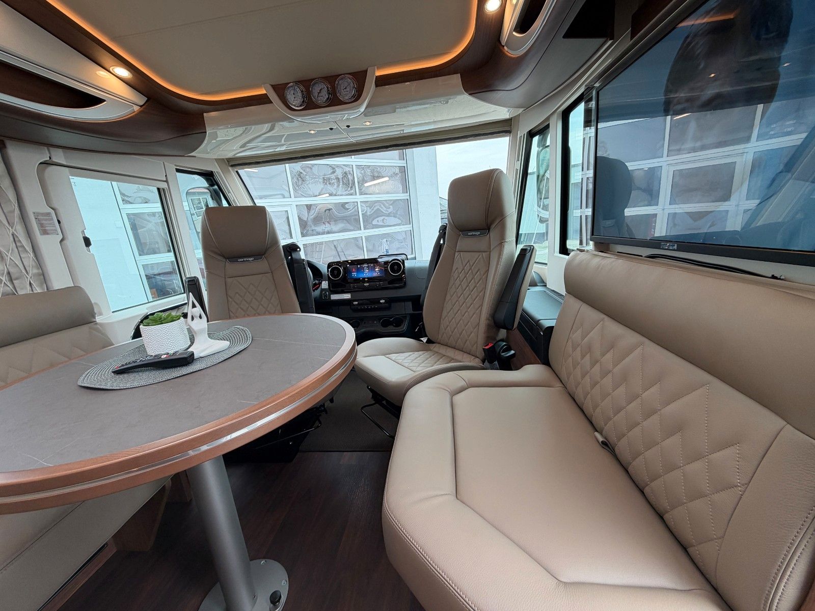 Fahrzeugabbildung Carthago chic e-line 50 LE DA Mastervolt
