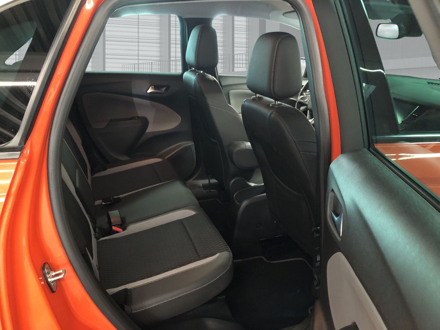 Fahrzeugabbildung Opel Crossland INNOVATION S 1.2 Turbo Navi LED Apple