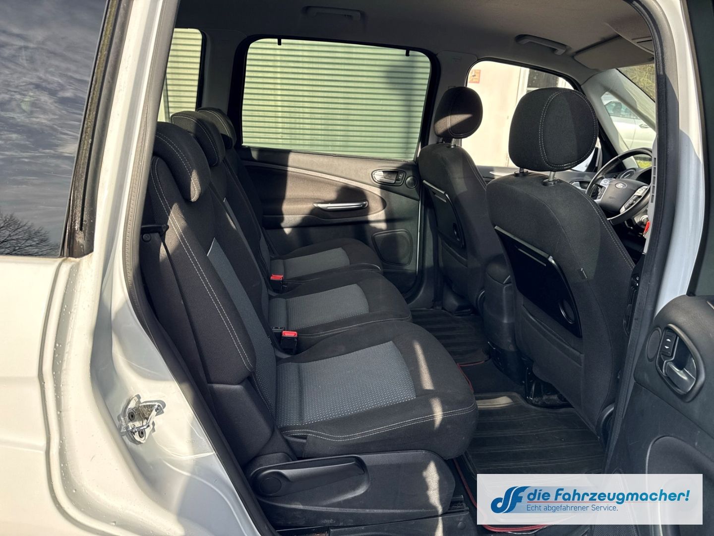 Fahrzeugabbildung Ford Galaxy Business 1.Hand, TÜV, AHK-klappbar Navi *