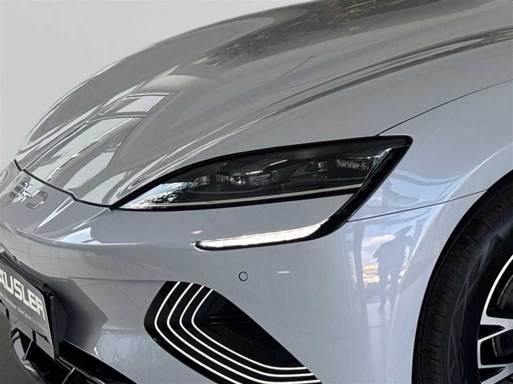 BYD SEAL