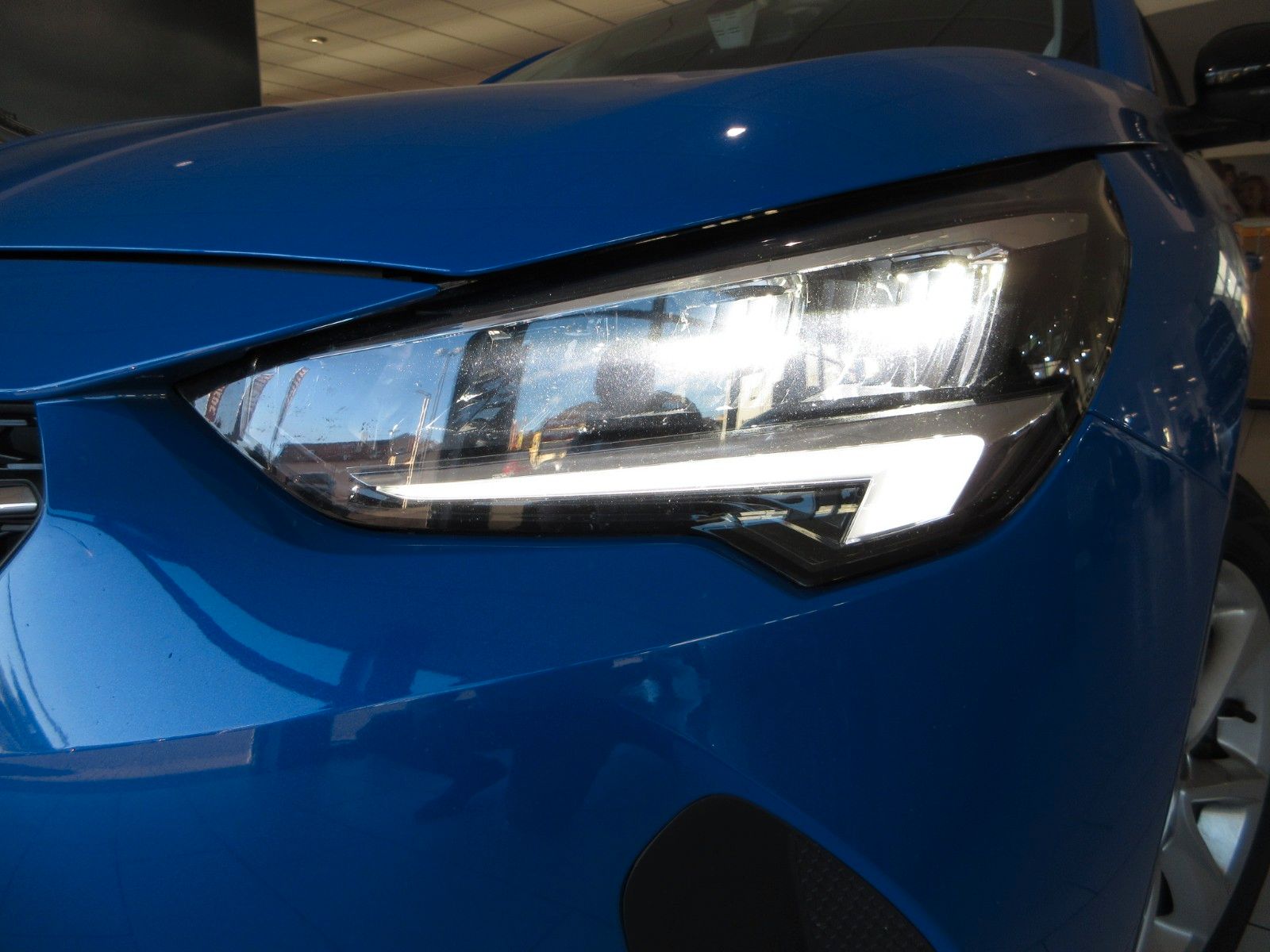 Fahrzeugabbildung Opel Corsa F Elegance 1.2T LED/NAVI/PDC/VIRTUAL/ALU