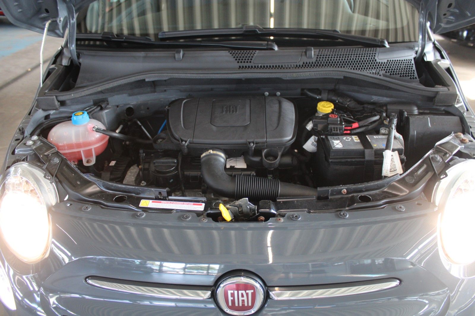 Fahrzeugabbildung Fiat 500 Hybrid CULT KLIMA DAB+ Allwetterreifen Tempo