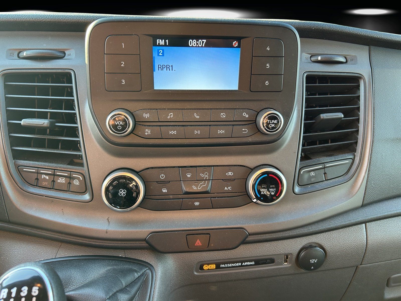 Fahrzeugabbildung Ford Transit Custom Kasten L2 Trend AHK Kamera GJR
