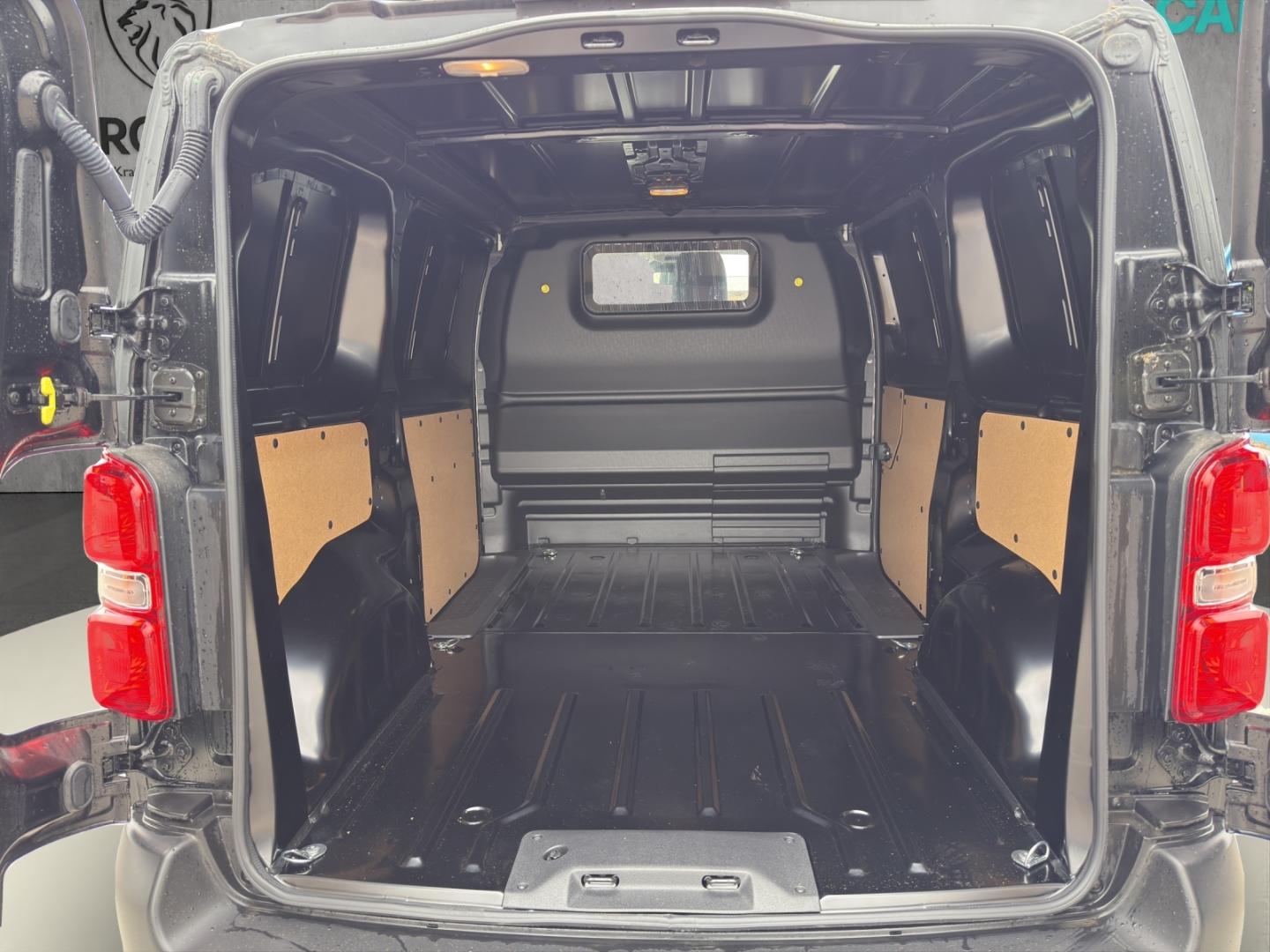 Peugeot Expert Kasten L2 2.0 BlueHDi 180 E StandHZG LED 