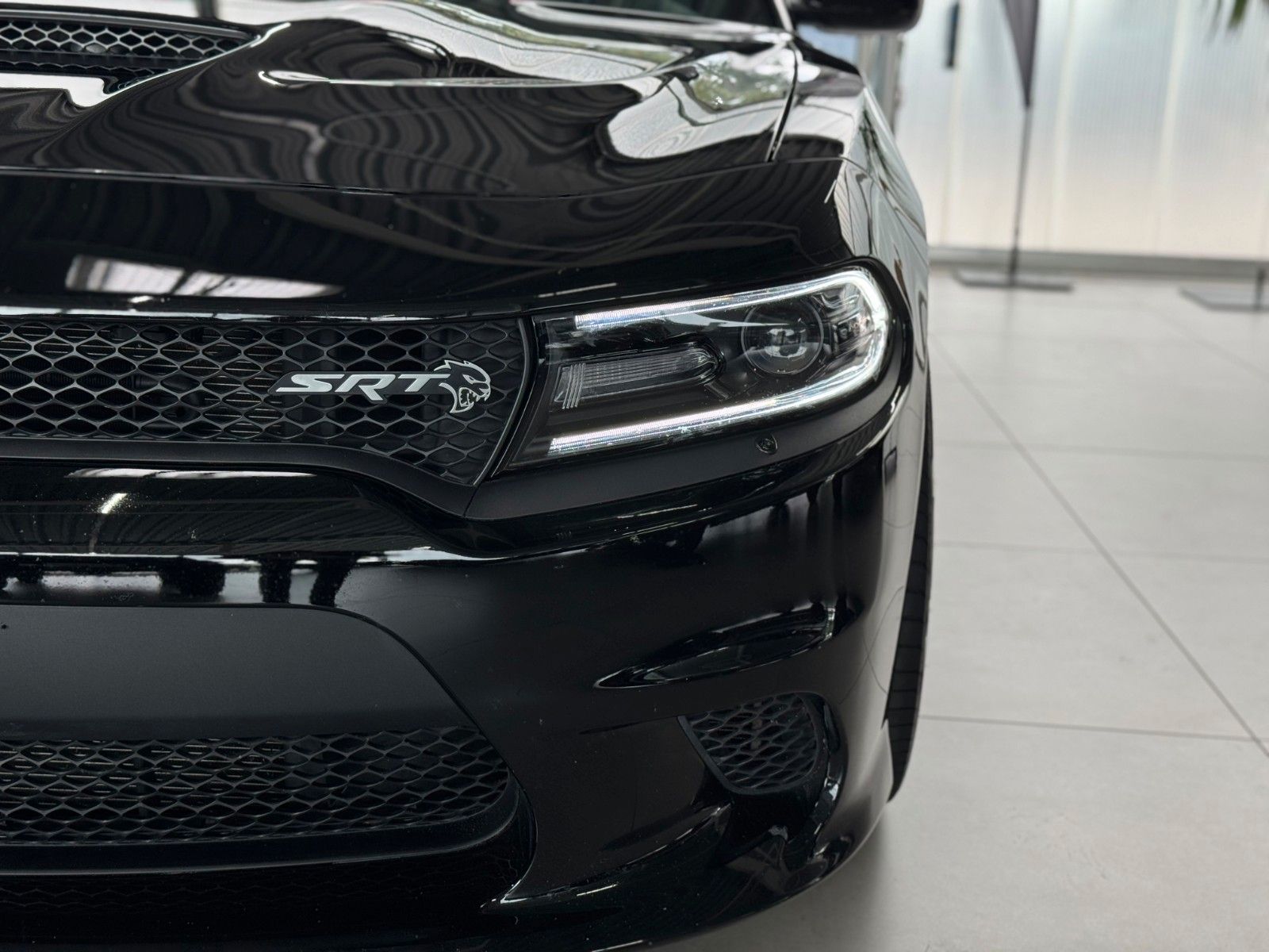 Fahrzeugabbildung Dodge Charger 6.2 SRT Hellcat  "Adaptive Dämpfer NAVI"