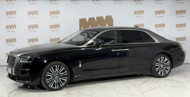 Rolls-Royce Ghost Extended Wheelbase Starlight Rear Theatre