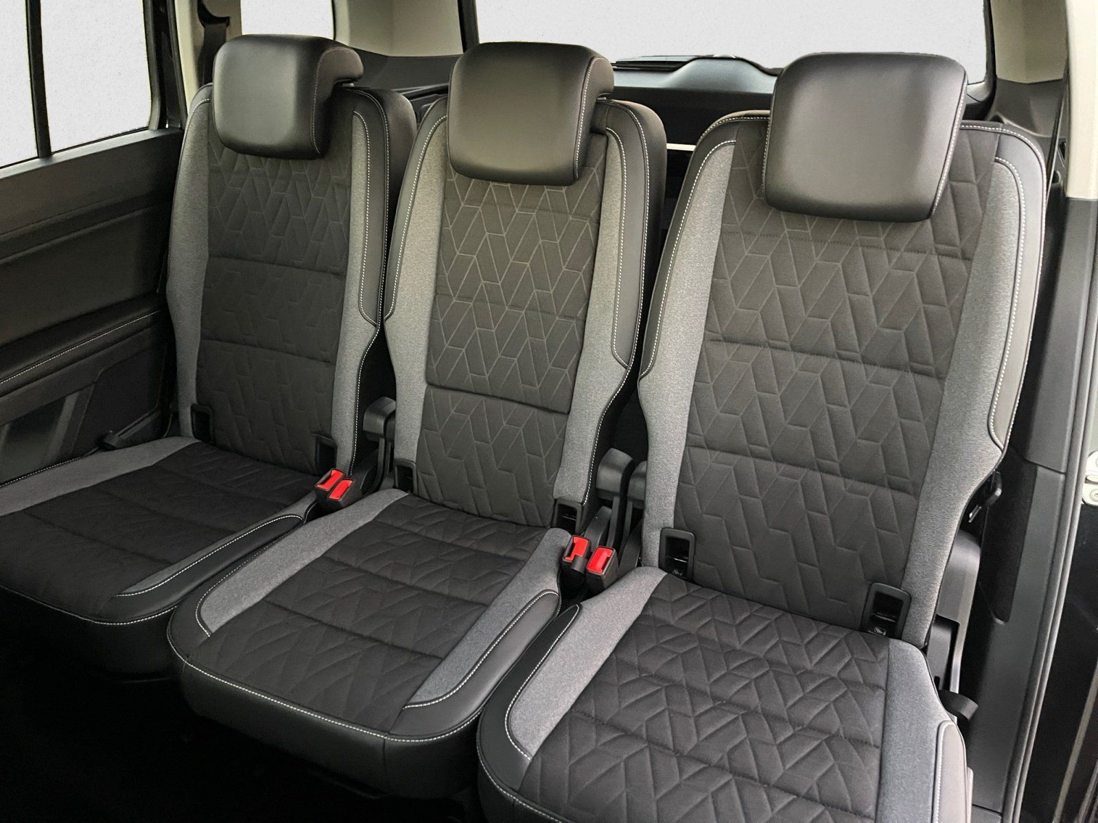 Volkswagen Touran - Bild 9