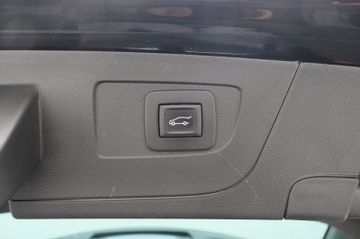 Fahrzeugabbildung Opel Insignia B 2.0 Sports Tourer GSi 4x4