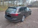 Volkswagen Passat Variant 2.0 TDI SCR 140kW DSG Highlin... - VW Passat Variant von privat