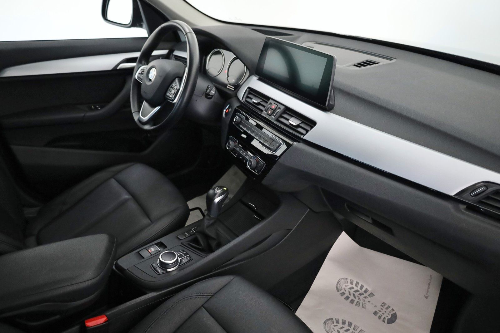 Fahrzeugabbildung BMW X1 xDrive 25e Advantage Leder,Navi,LED,Kamera,SH