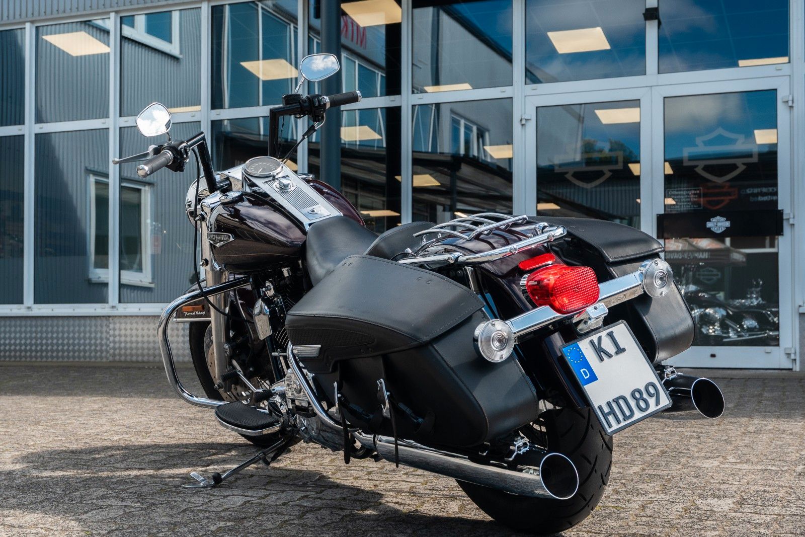Fahrzeugabbildung Harley-Davidson FLHRC Road King Classic - Ape - Le Pera
