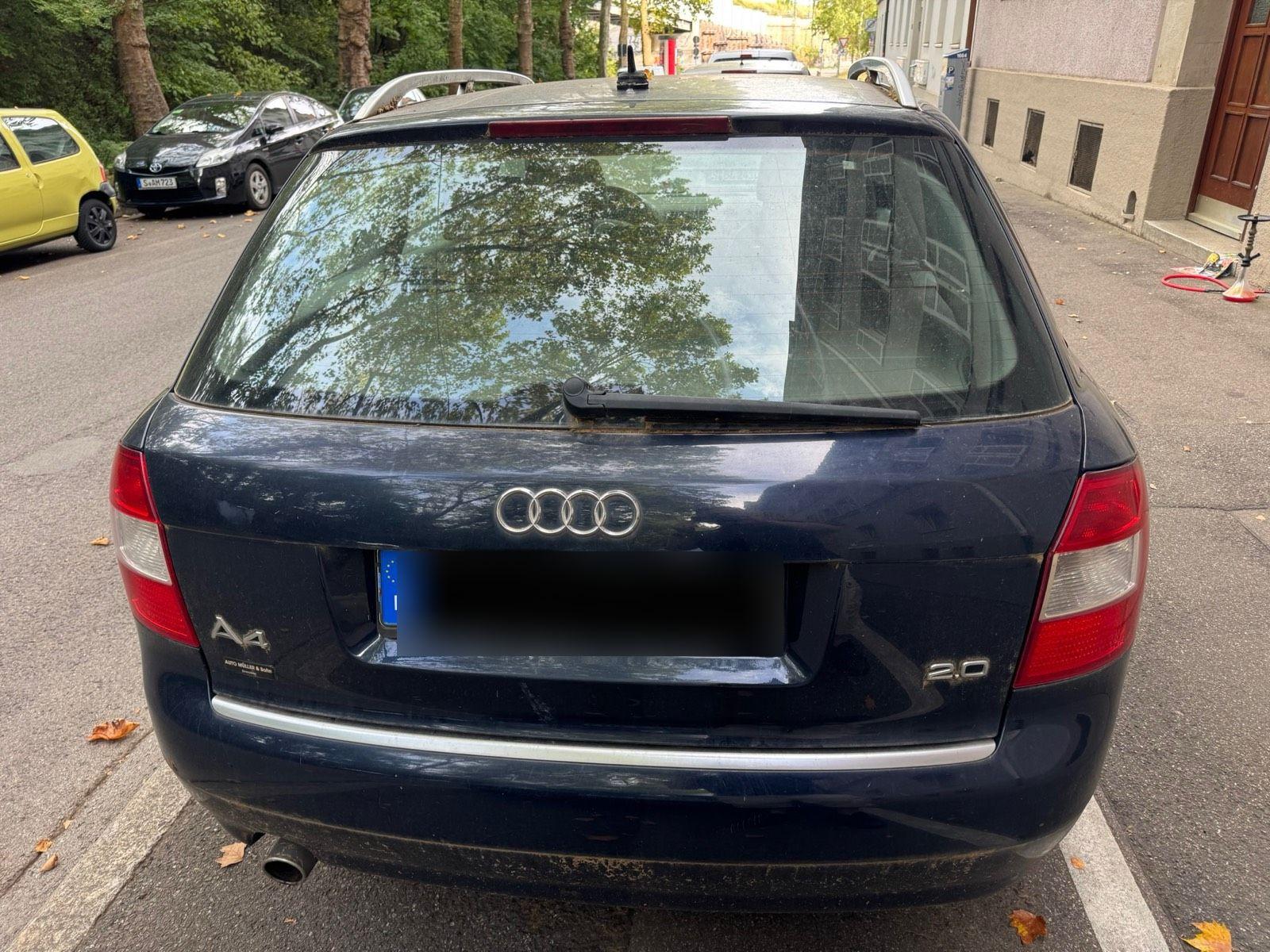 Audi A4 2004 — rear view