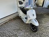Vespa GTS 300 Super i.e. mit Topcase - VESPA ROLLER