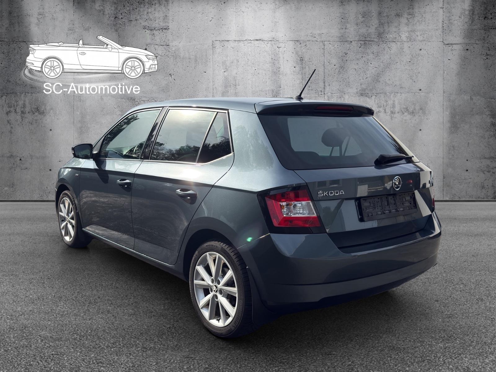 Skoda Fabia Drive*Navi*CarPlay*LED*AHK*1.Hand*uvm.