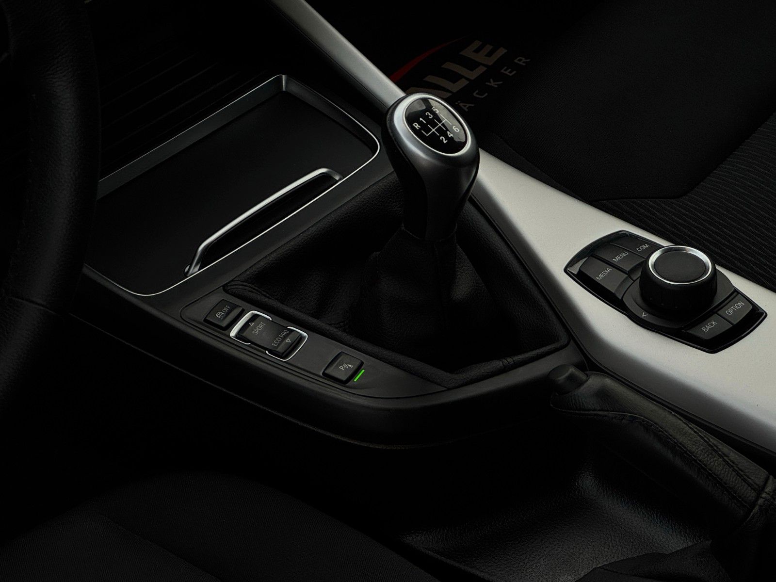 Fahrzeugabbildung BMW 118i Advantage SHZ PDC LED 2Z-Klima Tempomat