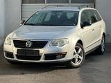 Volkswagen Passat 2.0 TDI Autom.*PDC*AHK*KLIMA*ALU* - Volkswagen Passat aus 2008: TDI
