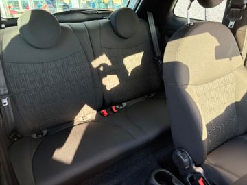 Fahrzeugabbildung Fiat 500 Dolcevita Navi DAB+ Tempomat Klimaaut. uvm.