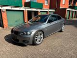 BMW E92 320i M Paket Navi/Klima /Fahrwerk ... - BMW 320 aus 2010: Coupe, 320i