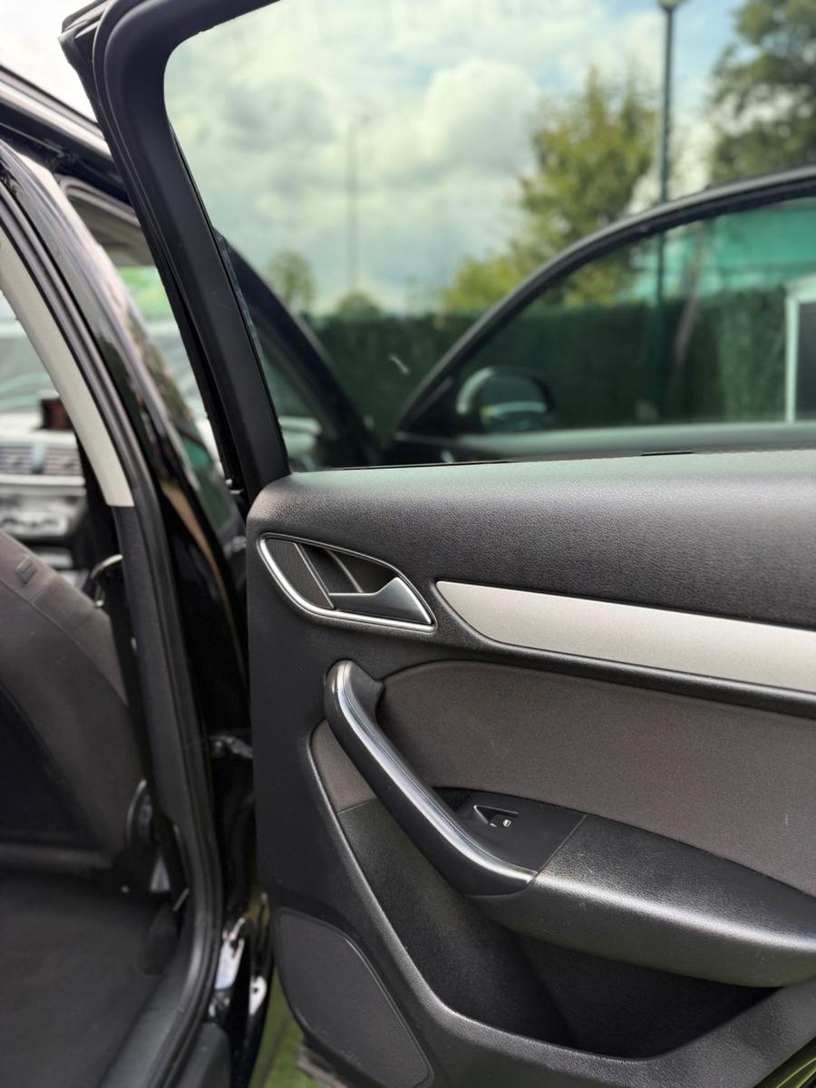 Audi Q3 2012 — photo 13