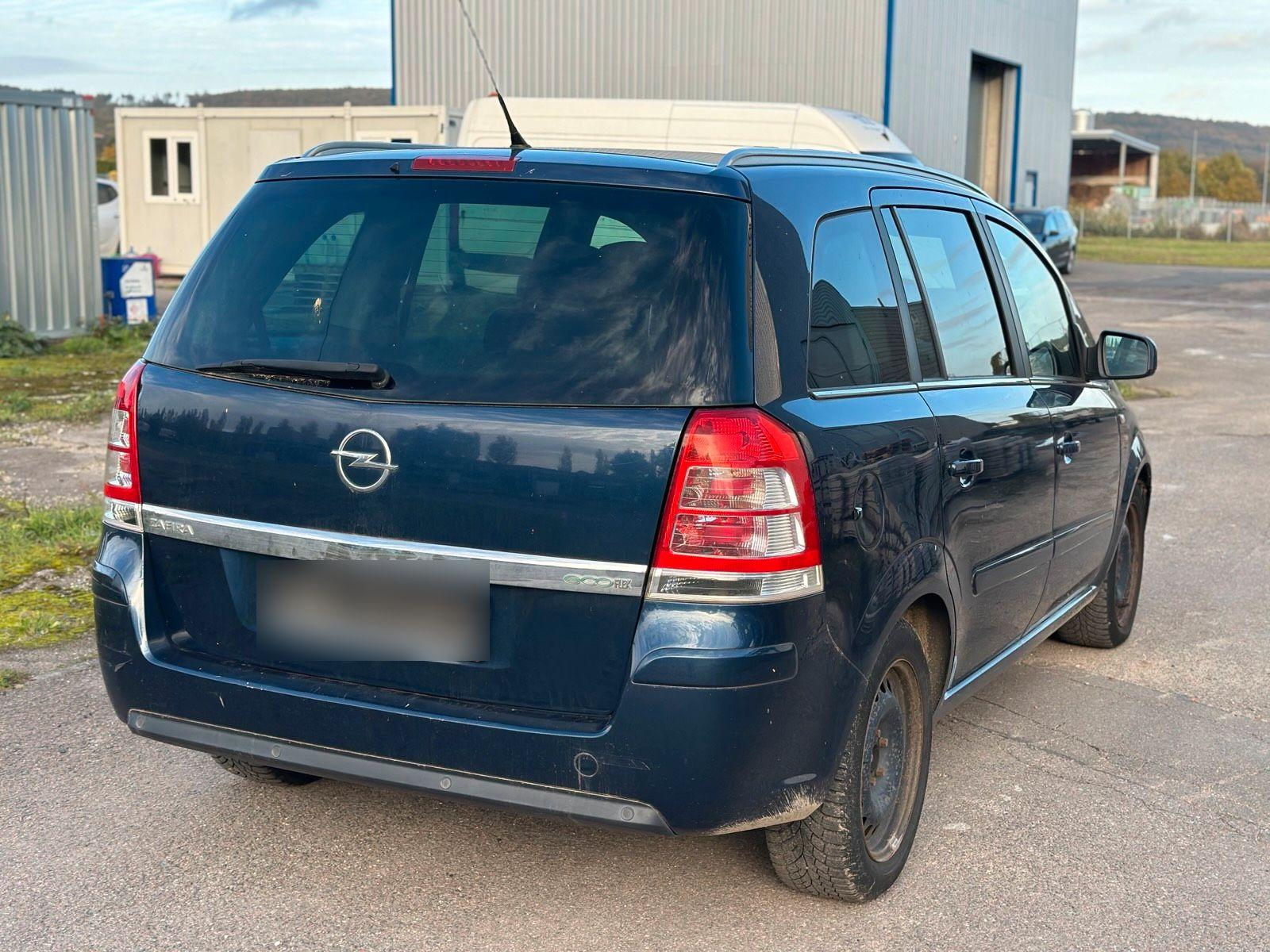 Opel Zafira 2011 — engine 110 HP (81kW)