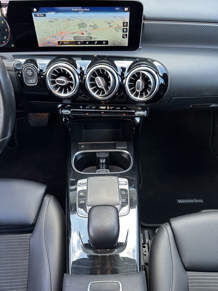 Fahrzeugabbildung Mercedes-Benz A 250 Progressive DCT NAV+LED+SHZ+AHK+DIGDISPLAY