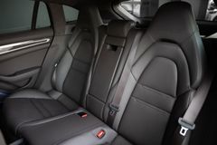 PORSCHE Panamera Turbo S E-Hybrid Sport Turismo - VOLL