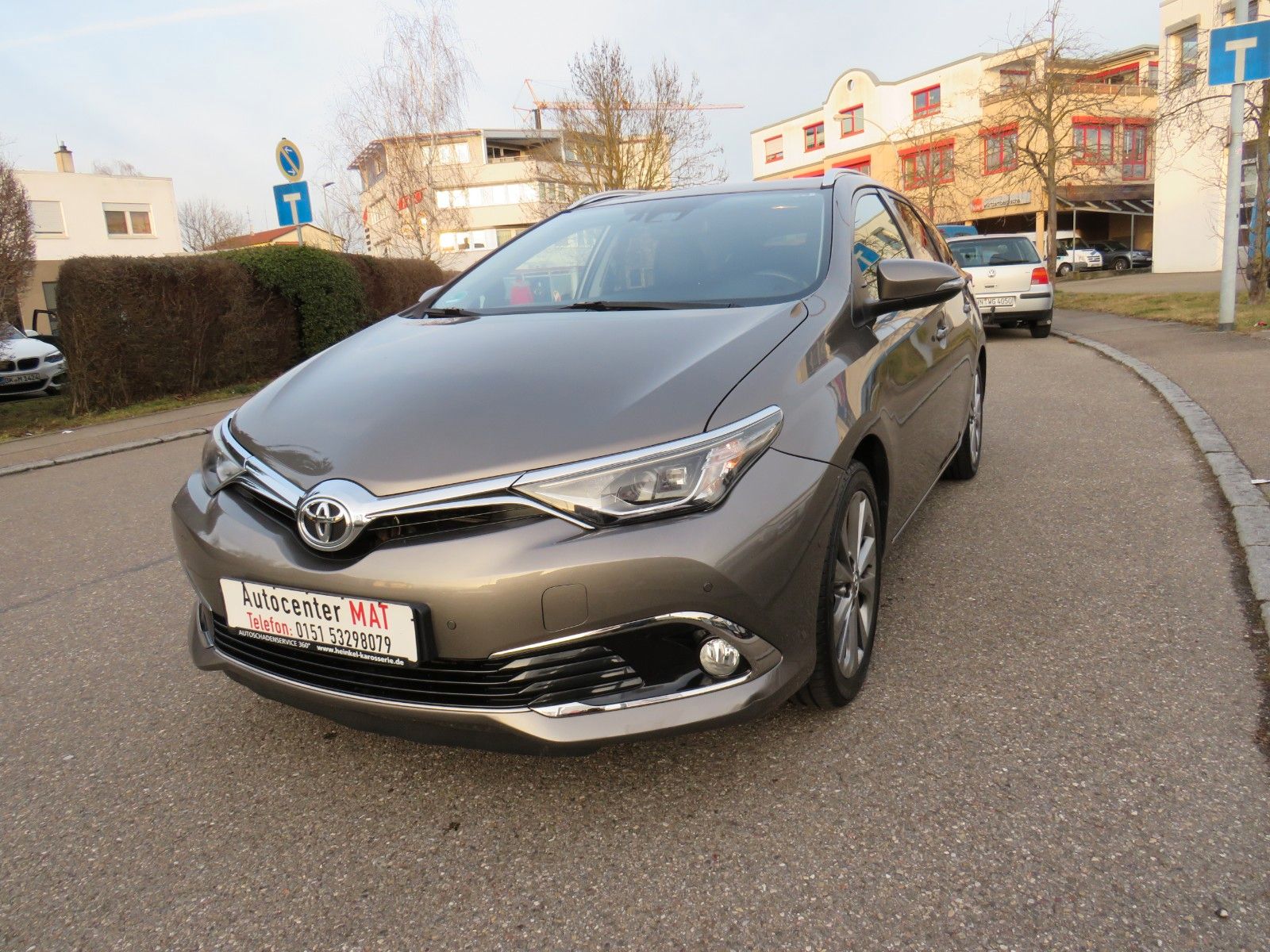 TOYOTA Auris