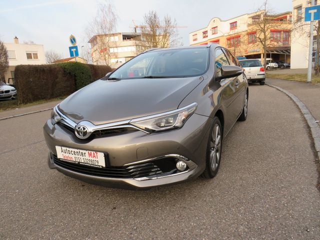 Toyota Auris Touring Sports Executive Navi Kamera LED