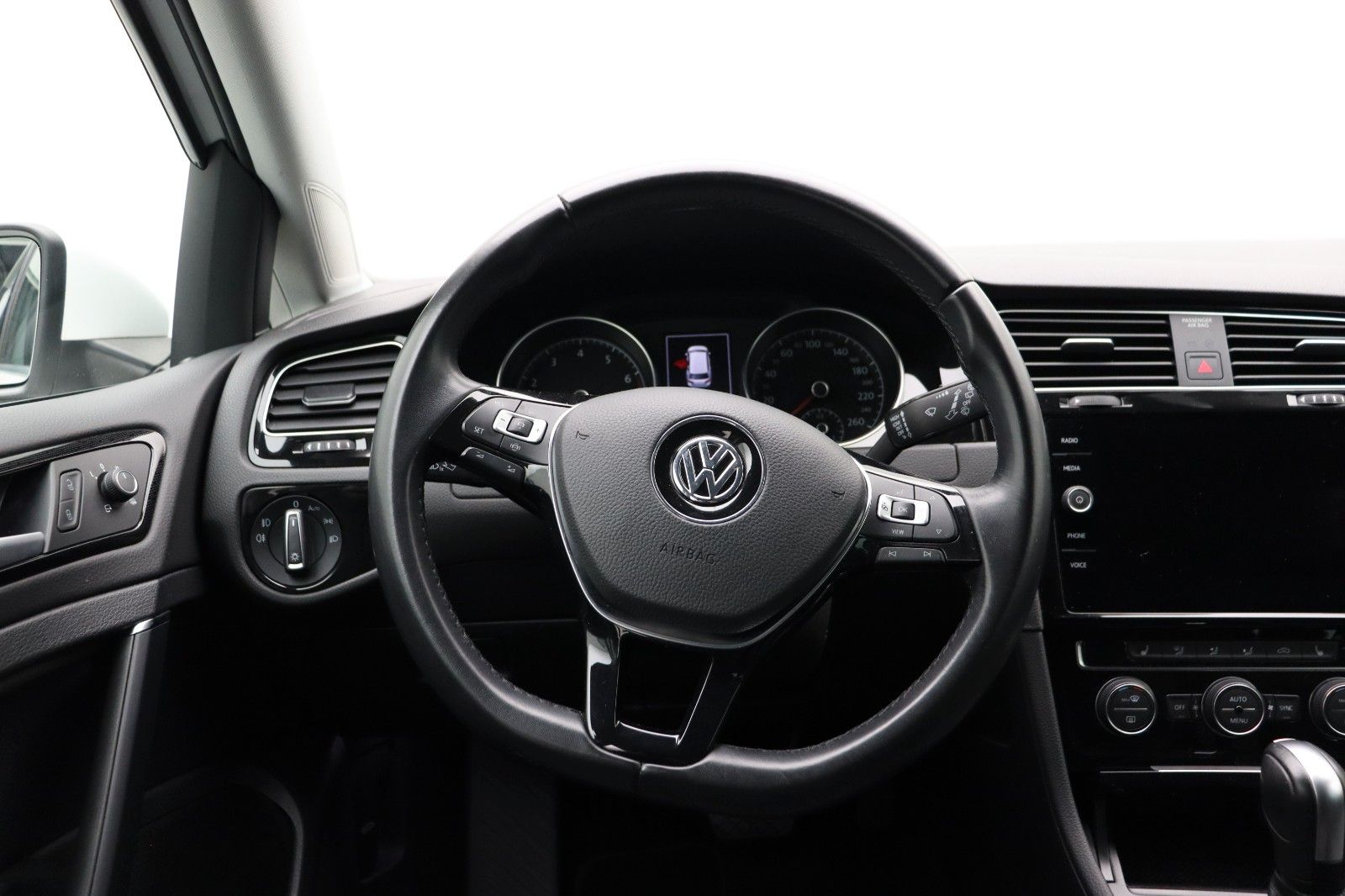 Fahrzeugabbildung Volkswagen Golf VII Variant 1.5 DSG Highline