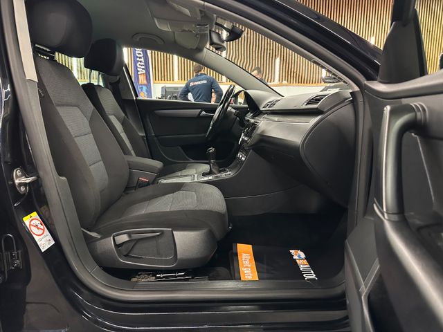 MYAUTOCENTER – Gebraucht- und Jahreswagen mit Werkstattservice in Pfaffenhofen Volkswagen Passat Variant Comfortline BlueMotion *AHK*Klima