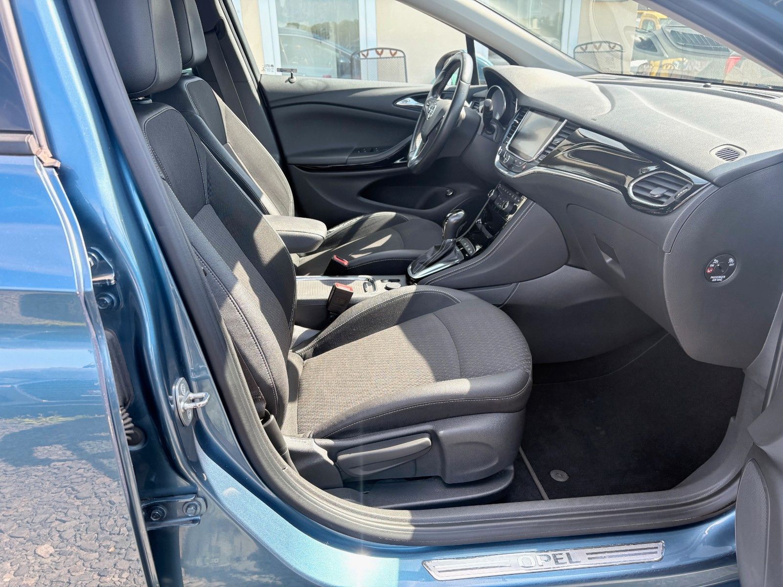 Fahrzeugabbildung Opel Astra K Sports Tourer 1.4 Aut. Navi LED Kamera