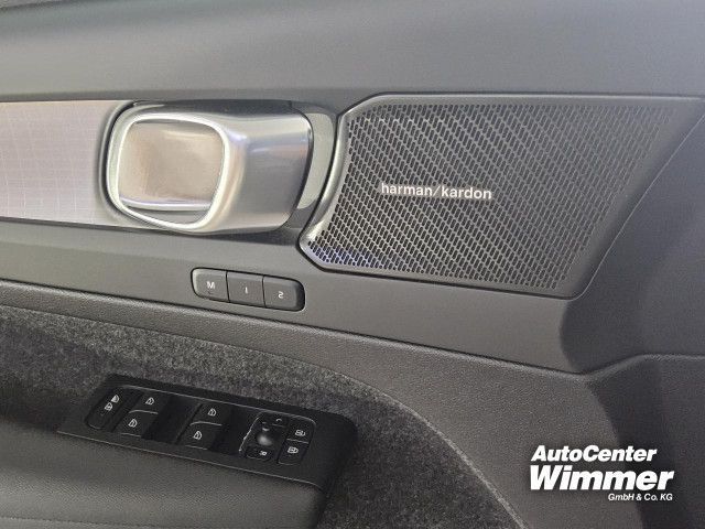 Foto Nummer 17: VOLVO XC 40