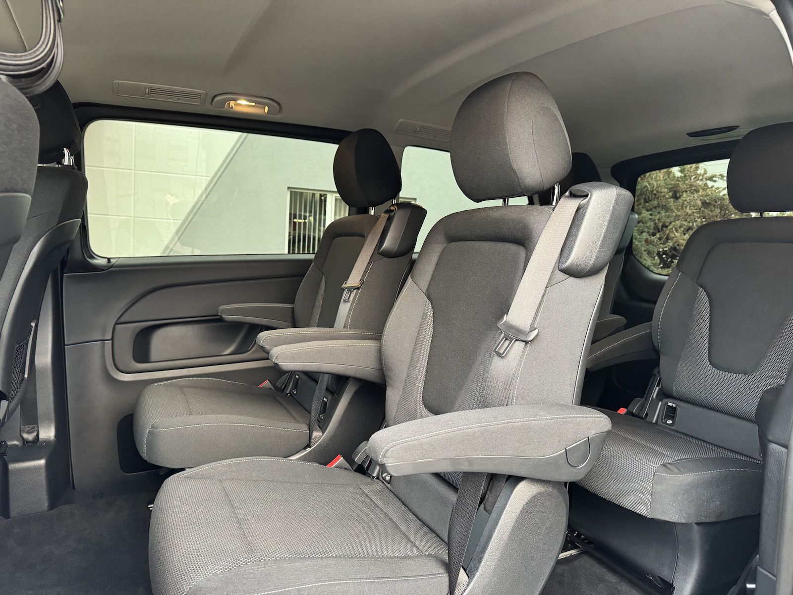 Fahrzeugabbildung Mercedes-Benz V 220 d EDITION/LED/Navi/DAB/Cam/Spur/Side/AHK/