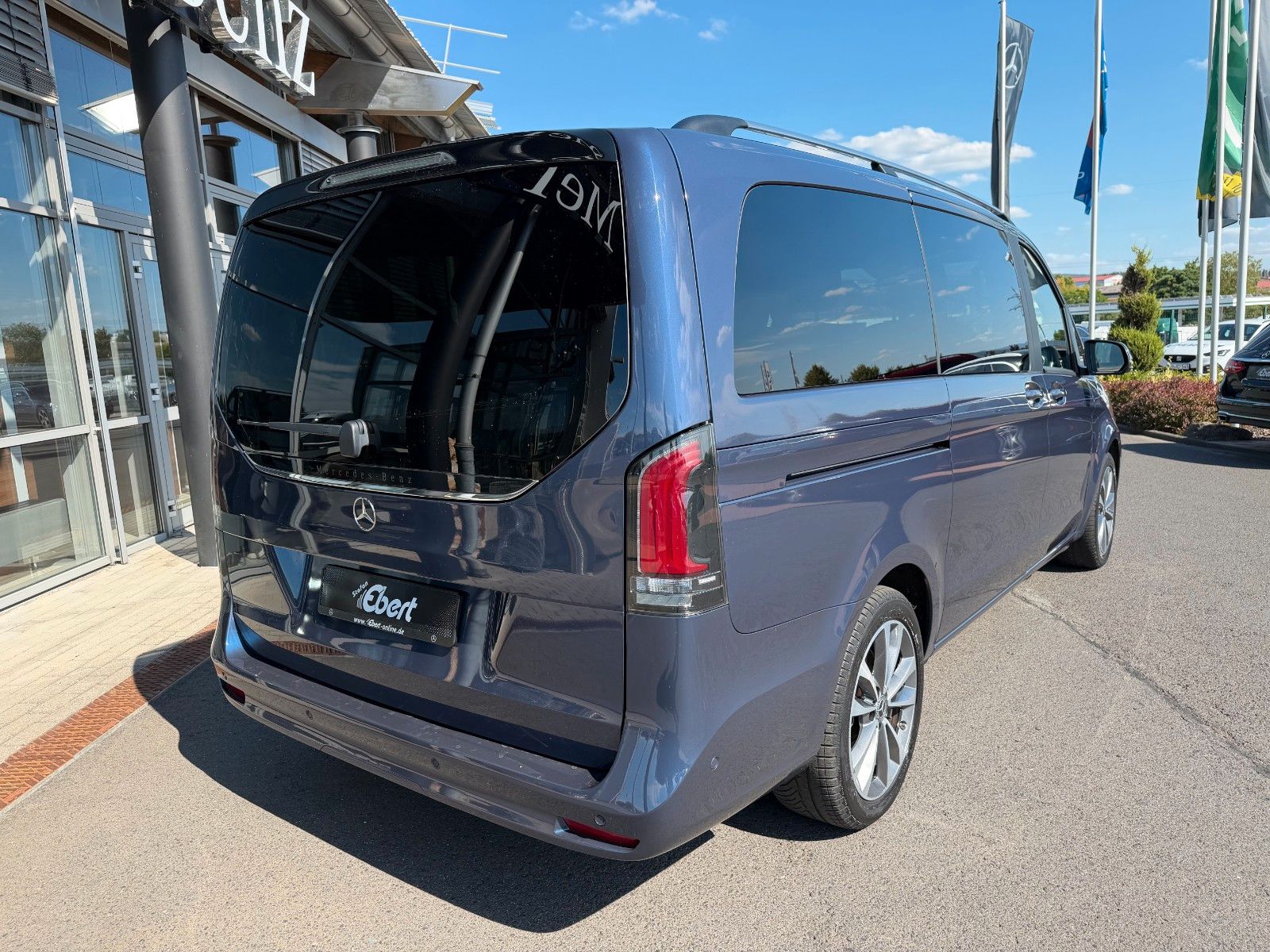Fahrzeugabbildung Mercedes-Benz V 250 d STYLE Tisch AHK2,5 DISTRONIC Stdh AIRMAT