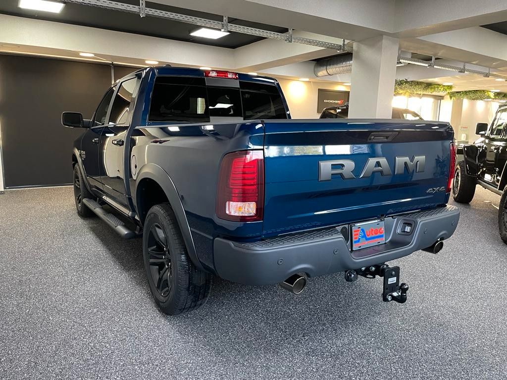 Fahrzeugabbildung Dodge WARLOCK CLASSIC CREW CAB HEMI 4x4 SOFORT!!