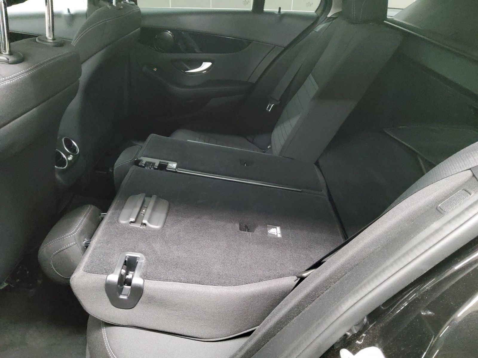 Mercedes-Benz C 220 T d Avantgarde Navi LED Kamera StandHzg foto 13