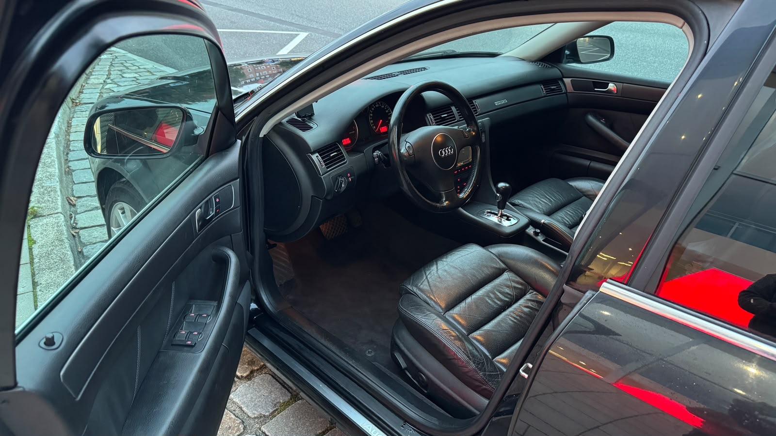 Audi Quattro 2004 — photo 10