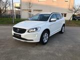 Volvo XC60 Kinetic 2WD Aut. Navi Xenon TOP - Volvo XC60: Kinetic
