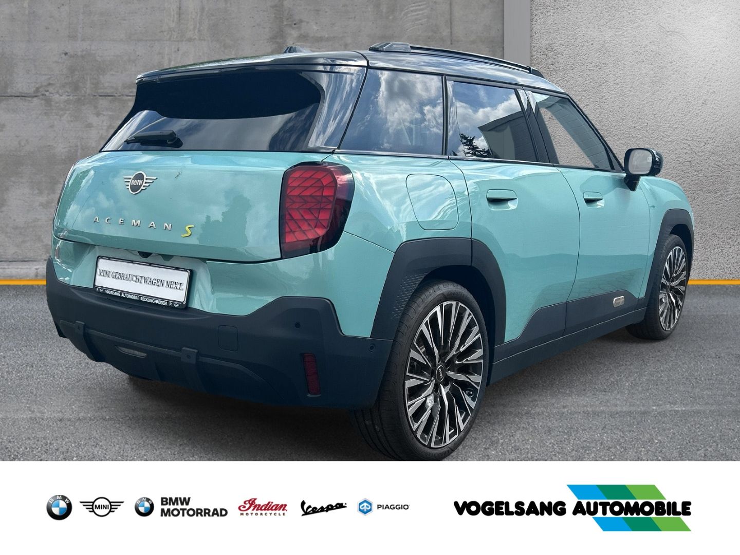 Fahrzeugabbildung MINI Aceman SE Classic Trim,Panodach,HeadUp,19''LMFel