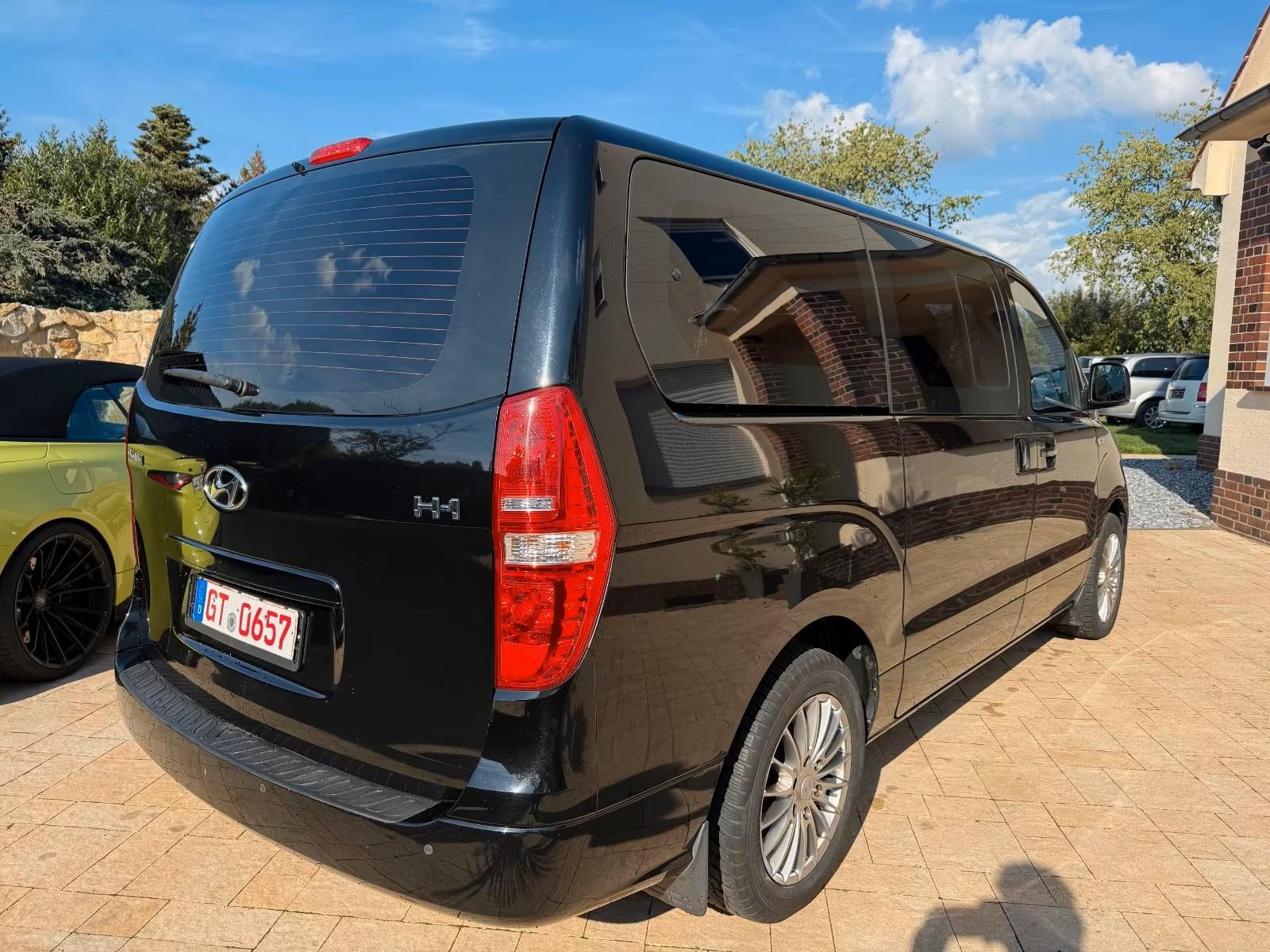 Hyundai H-1 Travel 2.5 CRDi+Leder+2.Hand+8 Sitze+PDC+
