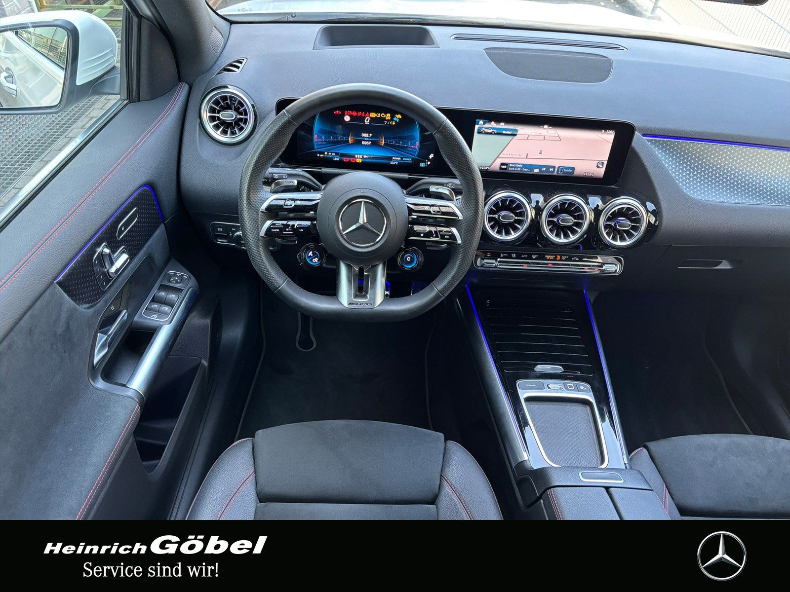 Fahrzeugabbildung Mercedes-Benz AMG GLA 35 4M*HUD*PANO*MEMORY*360°KAMERA*21ZOLL