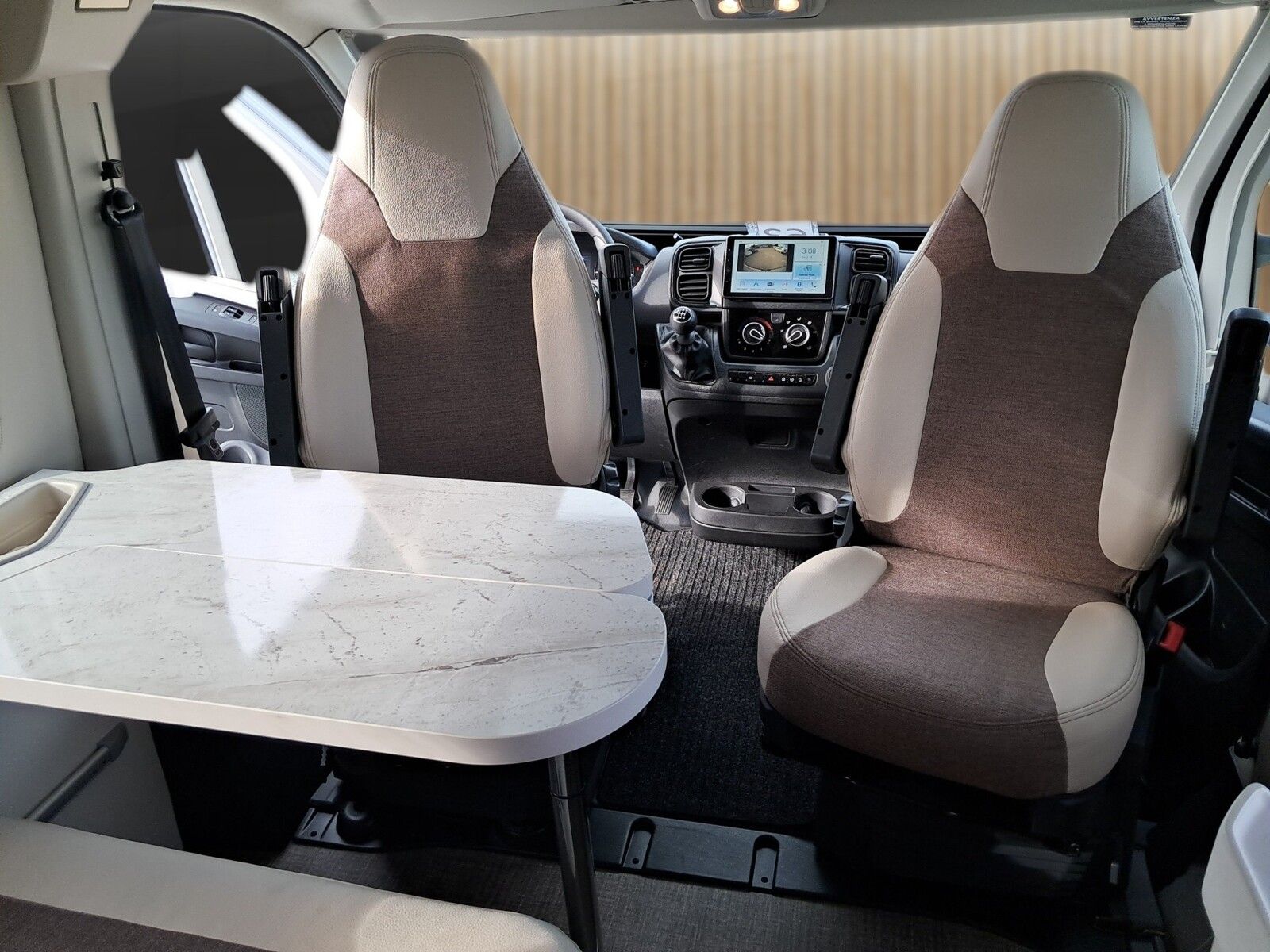 Fahrzeugabbildung Eura Mobil Van V 635 EB