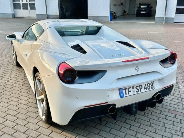Fahrzeugabbildung Ferrari 488 Spider*Lift*NAV*Racing*RFK*Mietkauf