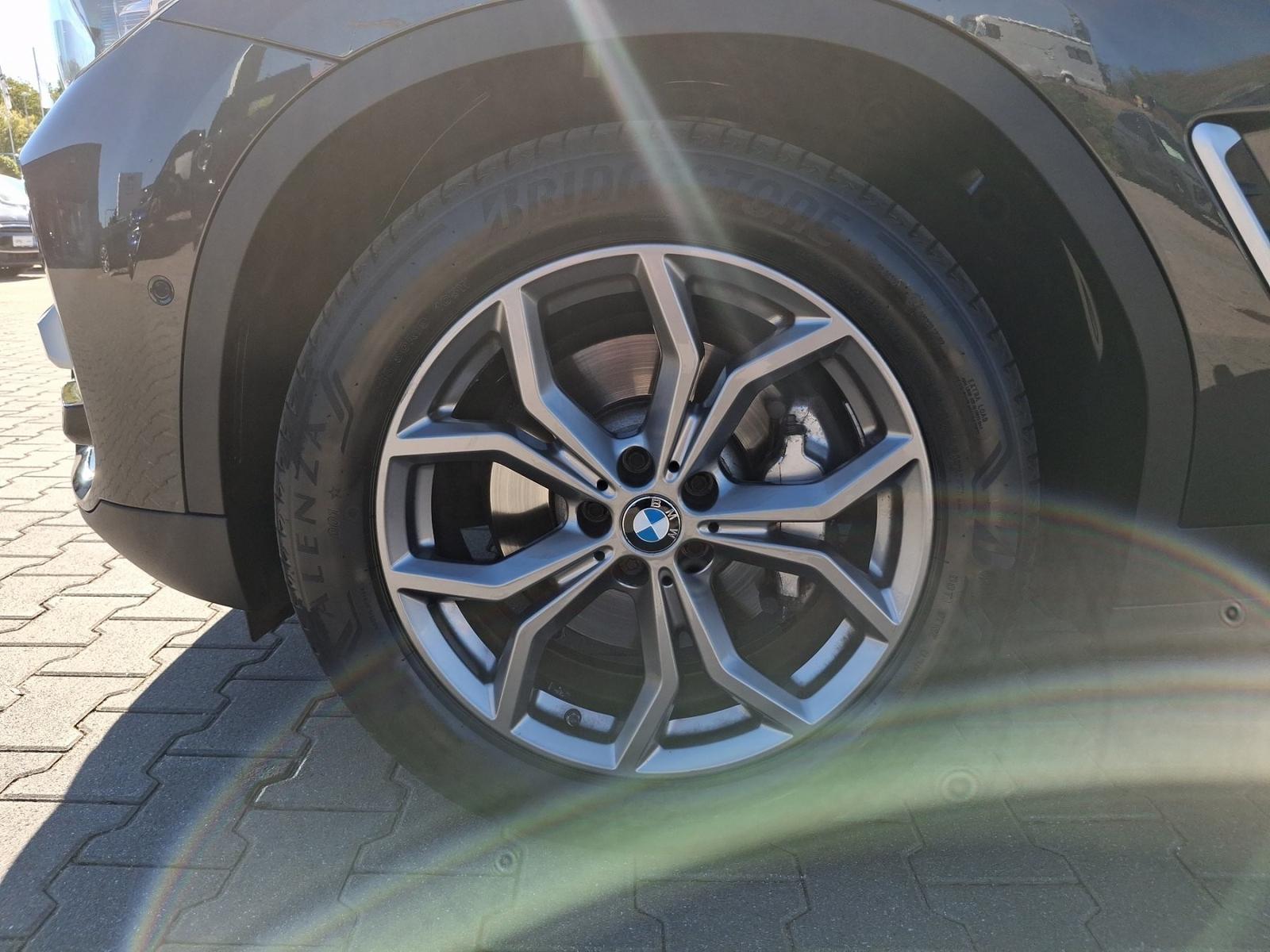 BMW X3 xDrive30d xLine AT Standhzg AHK HUD LED 19'