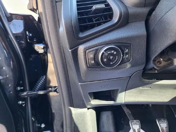 Fahrzeugabbildung Ford EcoSport ST-Line