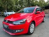 Volkswagen Polo V Team 1.2 Automatik PDC Klimaaut SZH 70tkm - gebrauchte VW Polo aus dem Jahr 2011