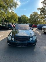 Mercedes-Benz Mercedes Benz E240 - Mercedes-Benz E 240 in Stuttgart