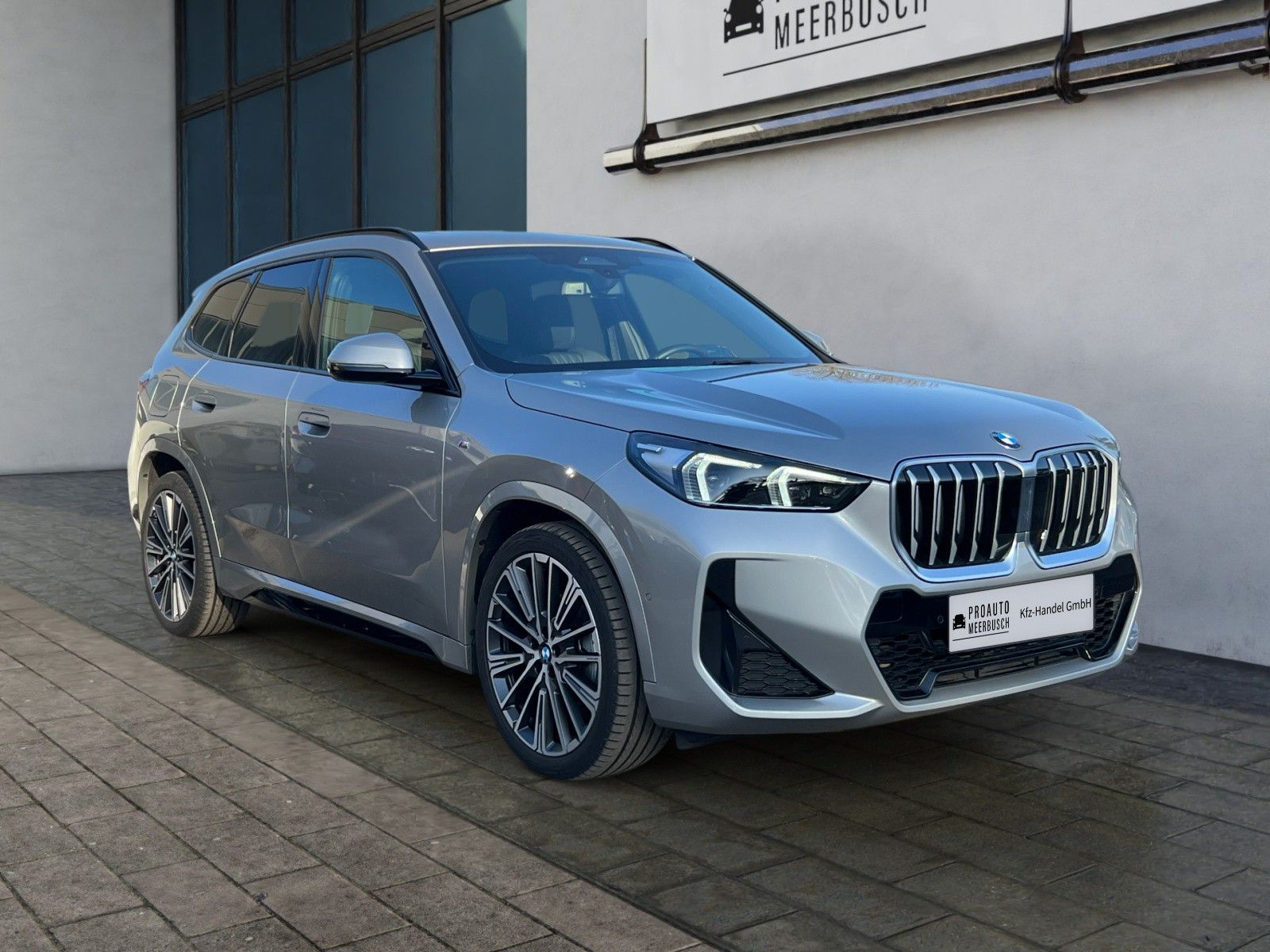 BMW X1 20d xDrive M Sport PANO/MASSAGE/AHK/MEMORY foto 4