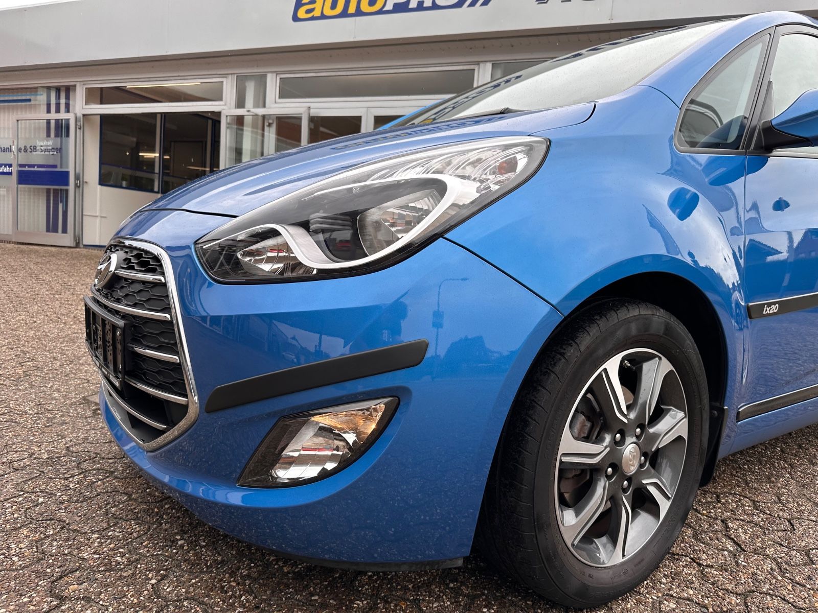 Fahrzeugabbildung Hyundai ix20 blue Passion 1.4 Pano/Kamera/Navi/SHZ/GRA